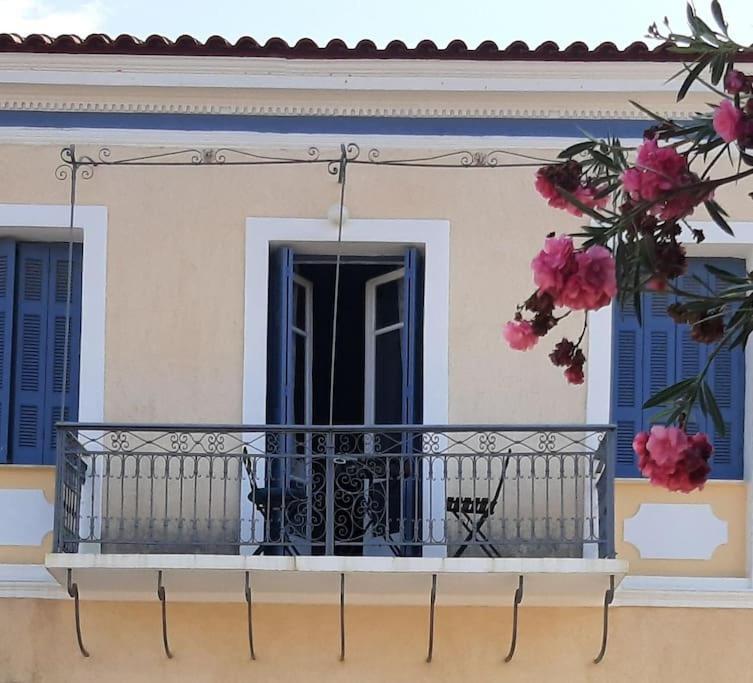 Traditional House At Koroni Near Beach Экстерьер фото